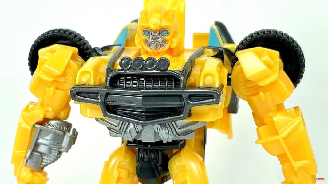 Transformers Rise Of The Beasts Offroad Bumblebee In Hand Image  (2 of 35)